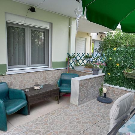 Peramos Apartments Néa Péramos Exteriör bild