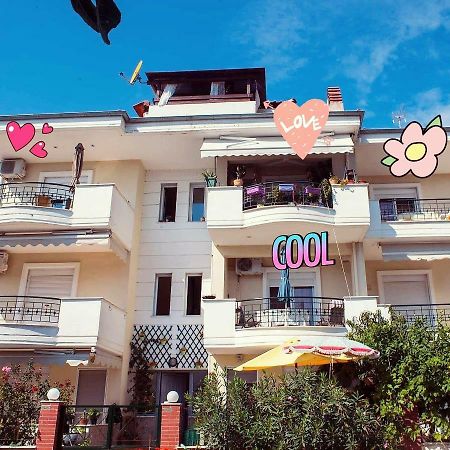 Peramos Apartments Néa Péramos Exteriör bild