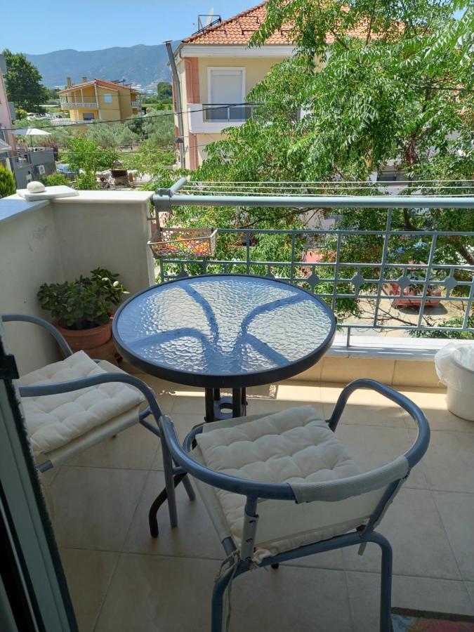 Peramos Apartments Néa Péramos Exteriör bild