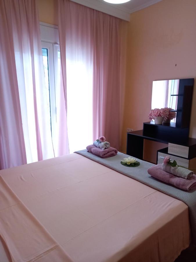 Peramos Apartments Néa Péramos Exteriör bild