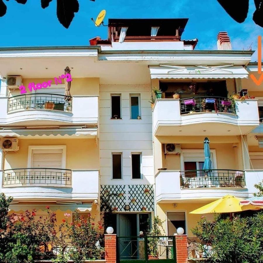 Peramos Apartments Néa Péramos Exteriör bild