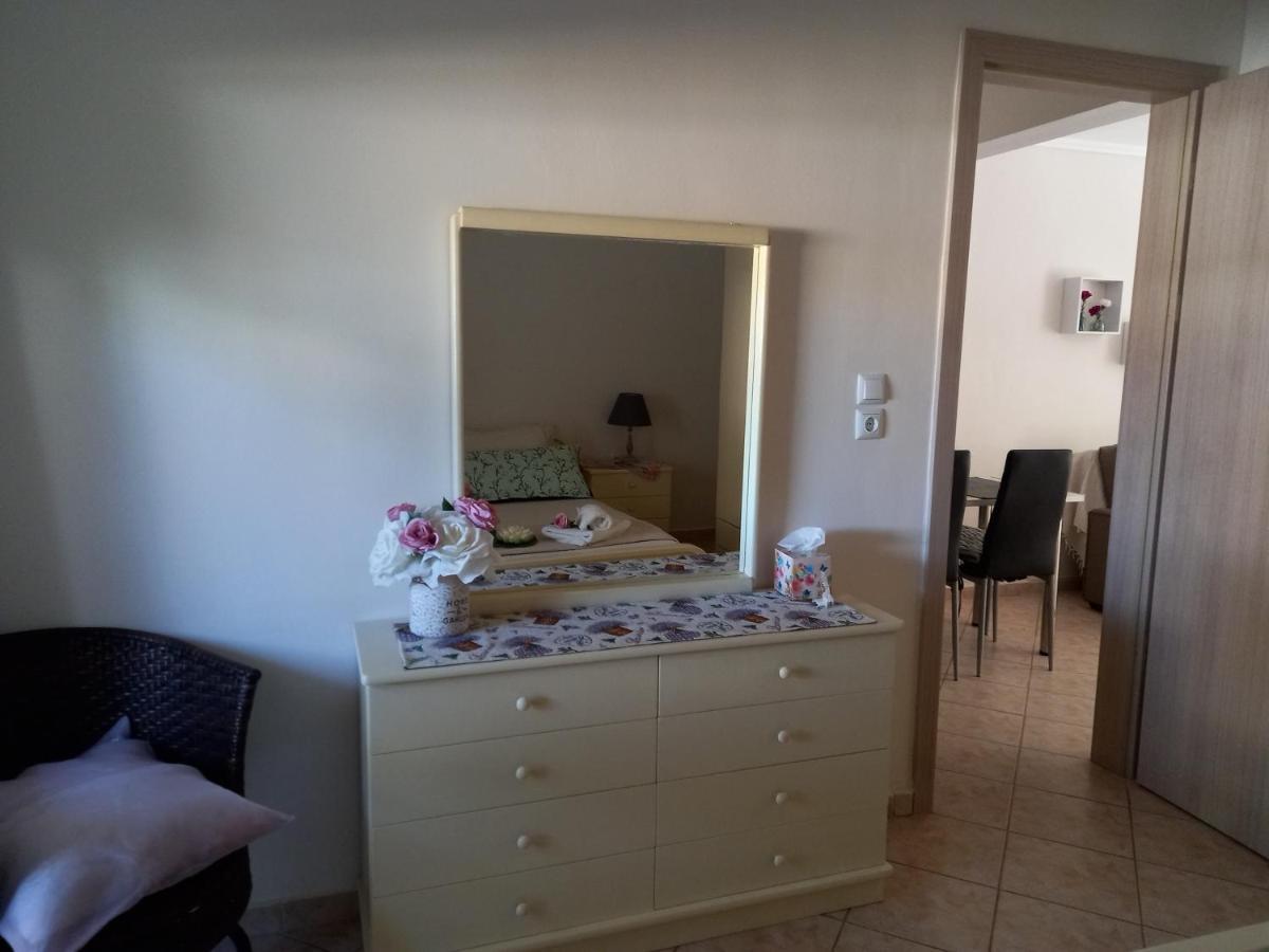 Peramos Apartments Néa Péramos Exteriör bild