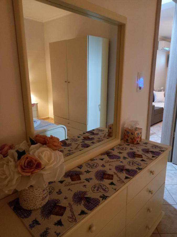 Peramos Apartments Néa Péramos Exteriör bild