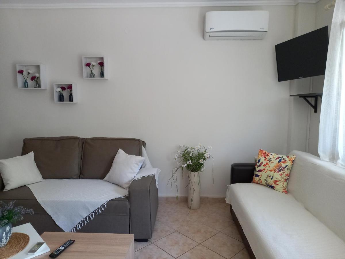 Peramos Apartments Néa Péramos Exteriör bild