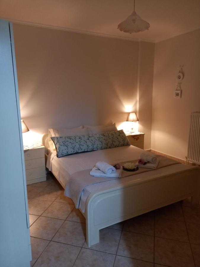 Peramos Apartments Néa Péramos Exteriör bild