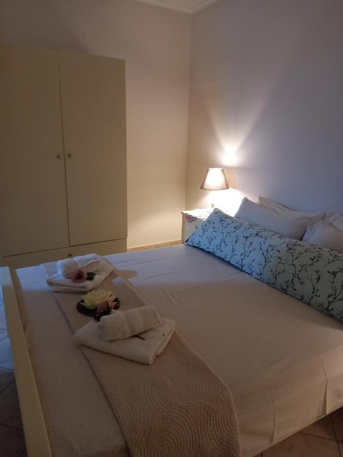 Peramos Apartments Néa Péramos Exteriör bild