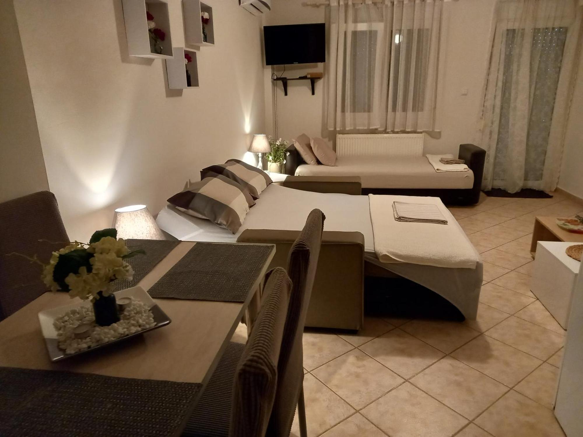 Peramos Apartments Néa Péramos Exteriör bild