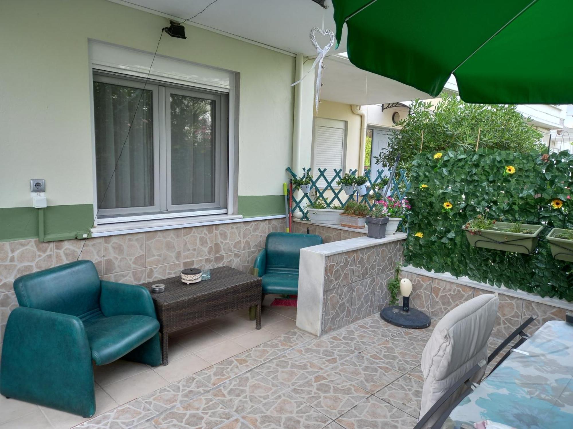 Peramos Apartments Néa Péramos Exteriör bild